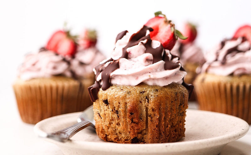 Vegan Strawberry Chocolate Chip Cupcakes