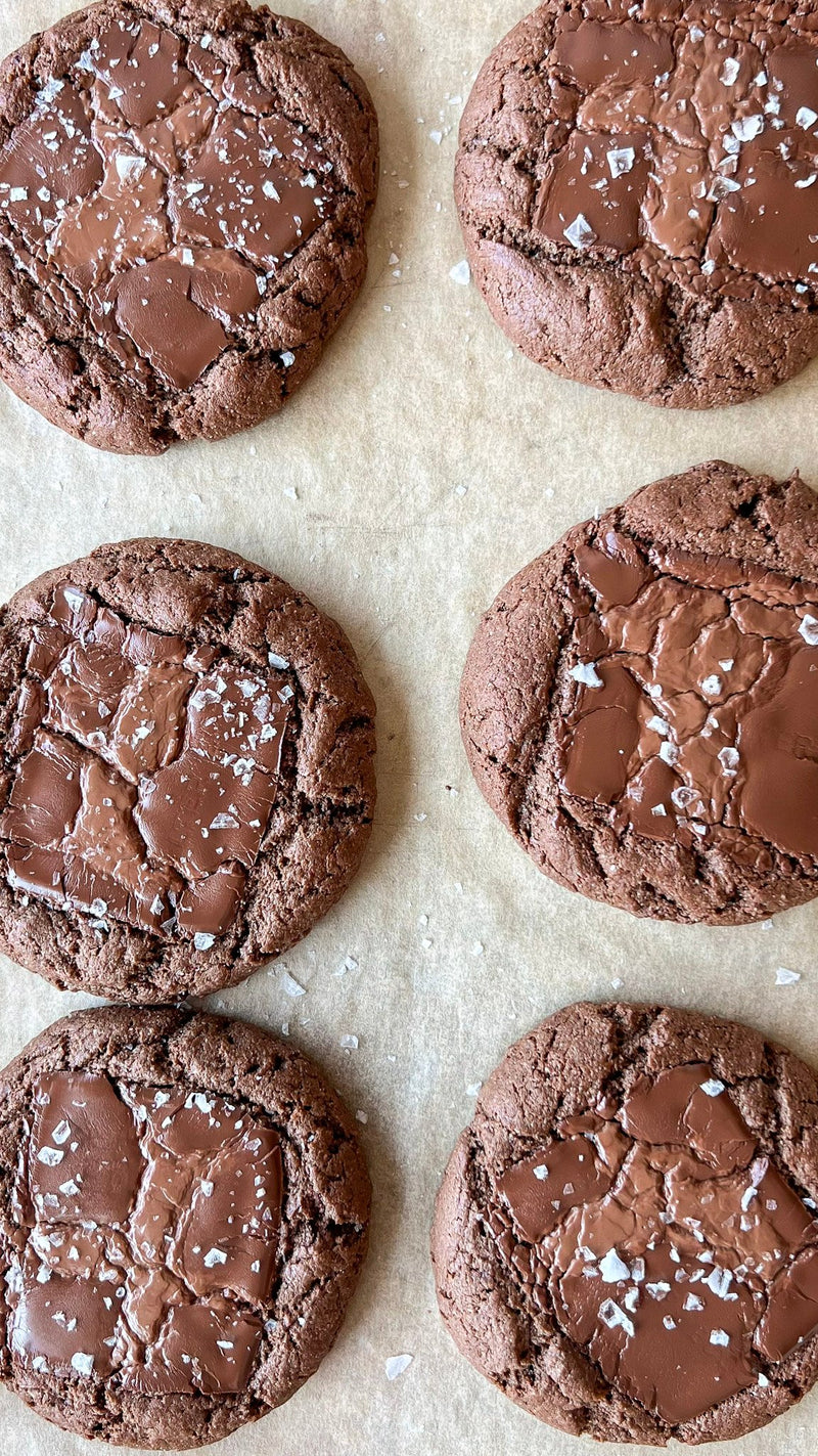 GOOEY PALEO CHOCOLATE LAVA COOKIES 